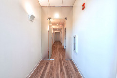 derm-institute-hinsdale-hallway-flooring